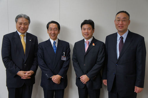 左から福田知事、根津東武鉄道社長、佐藤宇都宮市長、私です