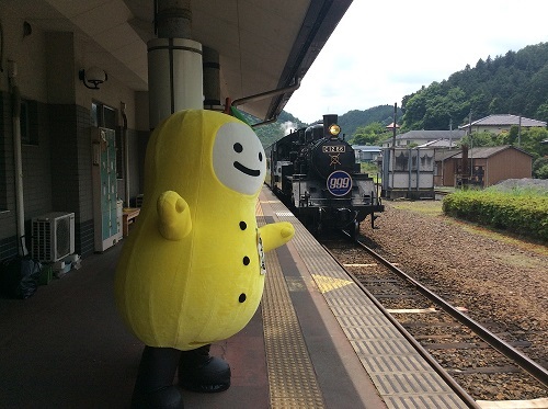 「真岡鐵道999号」に乗って、ゆずもも宇宙へ発進!?