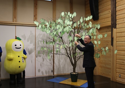 私も「ゆめの樹」に願い事をつるしました♪