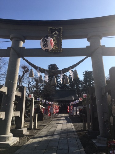 街の真ん中にある八雲神社