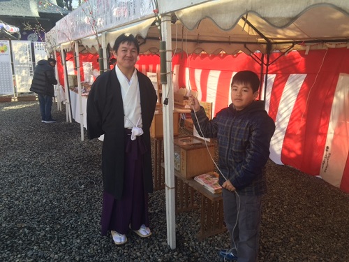 八雲神社の宮司さんとご子息