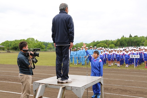 力強い宣誓が響きます