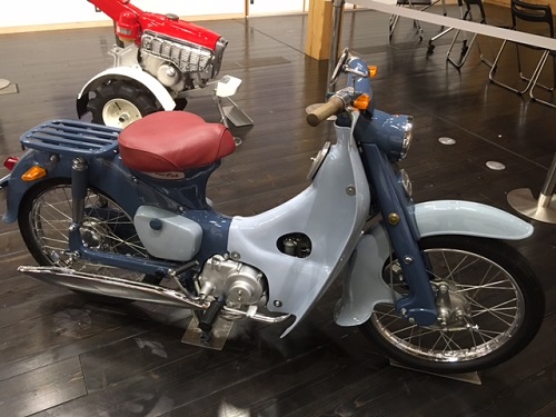 「ホンダスーパーカブC100」
