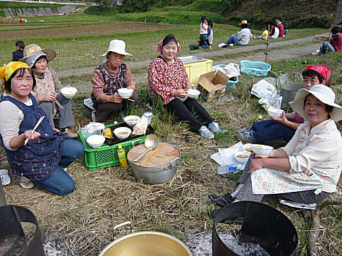 入郷若妻会の皆さん