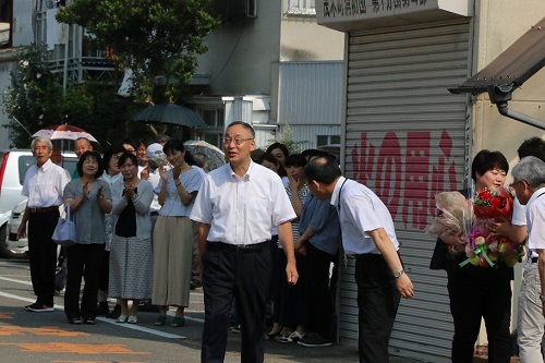 5期目のスタート　多くの皆様にお出迎えをいただきました。