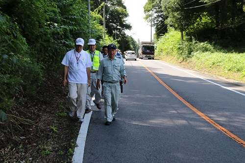車が通るとヒヤリとすることも