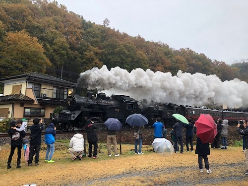 多くの人に惜しまれながら最後の重連