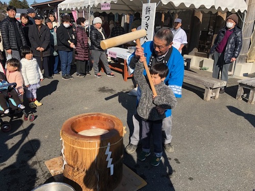 最後は子供たちが仕上げました