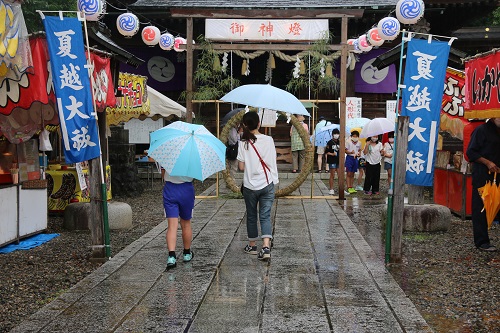 あいにくの雨模様