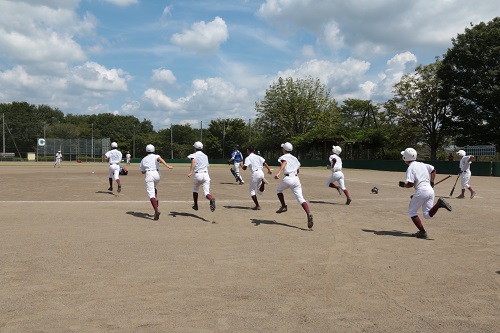 デッドボールに中学生がベンチから飛び出て猛抗議