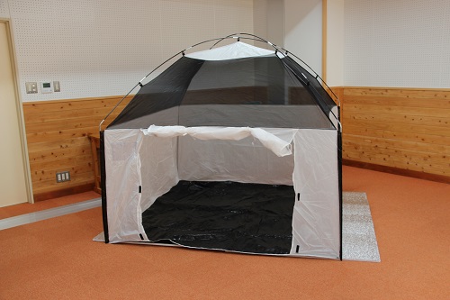 避難所用簡易テント(2m×2m×1.7m)
