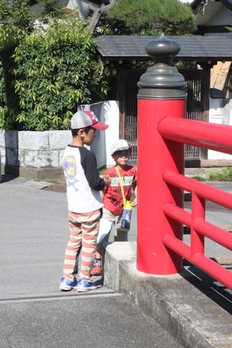 逆川に架かる１０の橋をめぐります