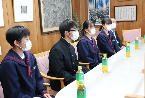 それぞれの活躍を報告