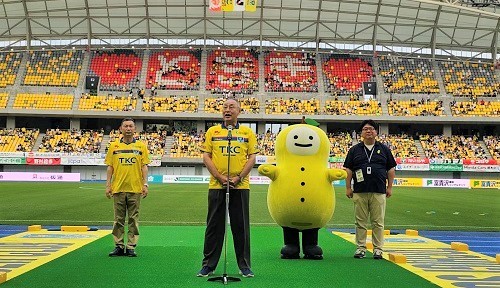 カンセキスタジアムであいさつ