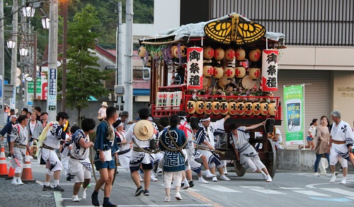 山車巡行