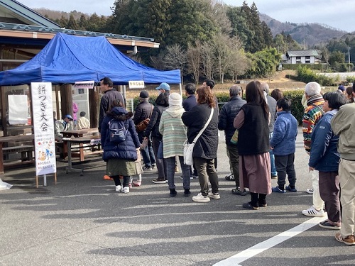 つきたて餅は大人気