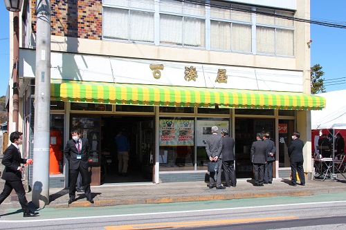 「もてぎ昭和館」としてオープンする湊屋さん