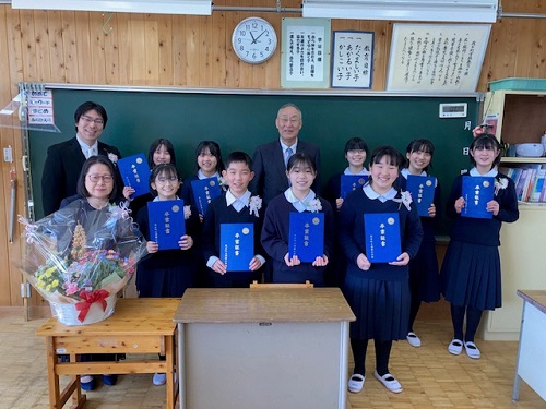 一緒に記念写真を撮らせていただきました。ありがとね。