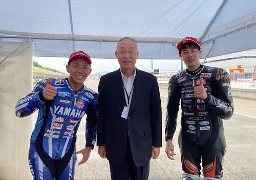二輪　入賞したレーサーと