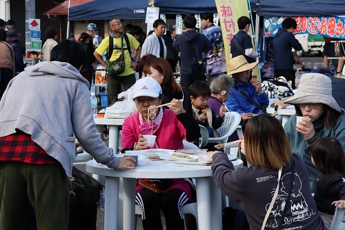 自慢のそばに舌鼓
