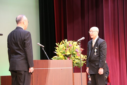 受章おめでとうございます