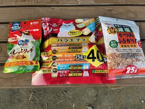 買い込んだキャットフード