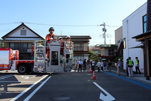 はしご車搭乗体験
