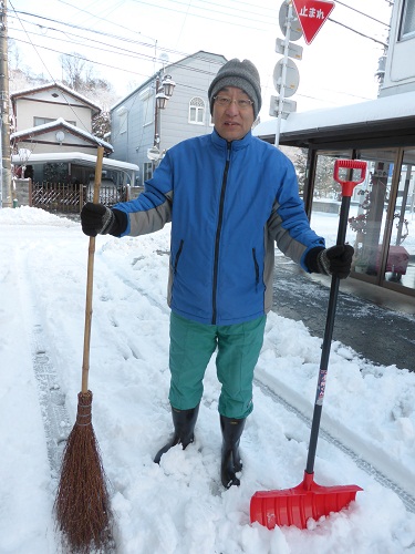 雪かきスタイルきまってるでしょ!