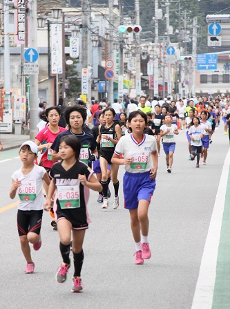 懸命に走るランナーたち