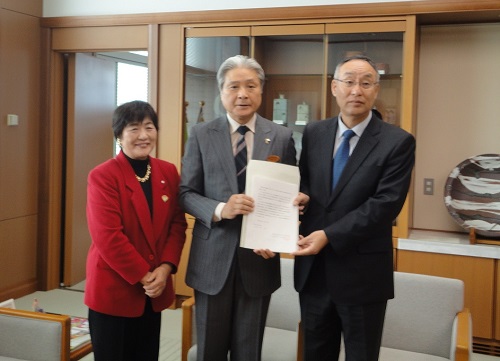 栃木県町村会を代表して要望書を提出しました