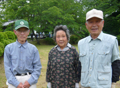 左から涌井さん、羽石さん、河原会長